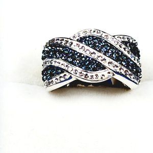 Blue & White sparkling cubic zirconia cocktail ring in 925 Sterling Silver sz 7